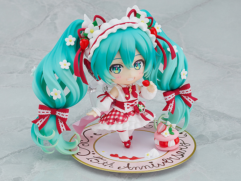 初音15周年紀念「草莓」風格手辦登場插圖1